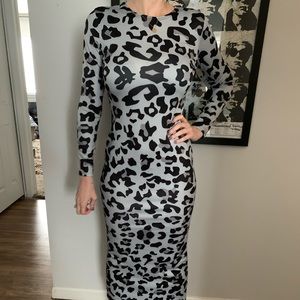 Long Sleeve Grey Leopard Midi Dress M